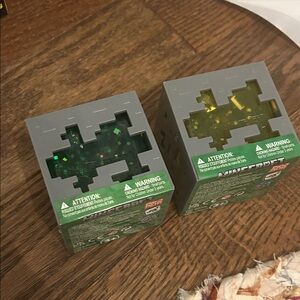 2 Minecraft Jelly Cubes Green and Yellow